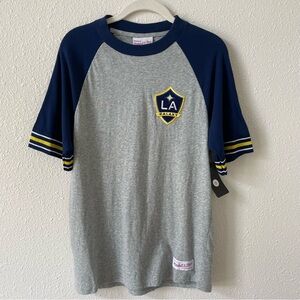 Mitchell & Ness LA Galaxy MLS T Shirt Size Small Sporty Outdoors Soccer